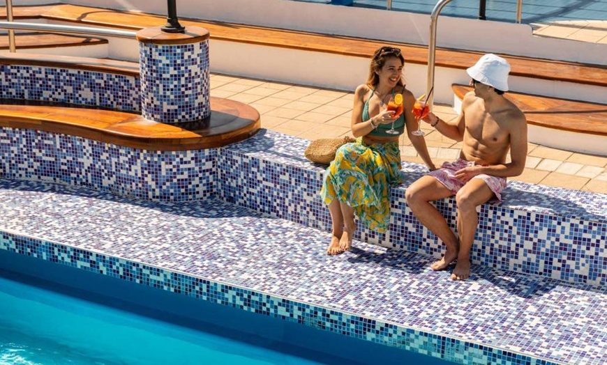 Image 6: OFFRE hôtel 4 étoiles avec 1er enfant GRATUIT avec Grimaldi Lines