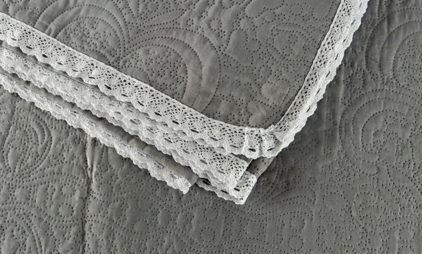 Image 4: Copriletto trapuntato matrimoniale
