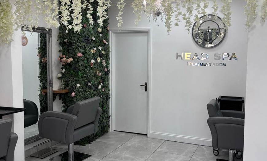 Image 2: Enjoy a Soothing Japanese Head Spa Experience 