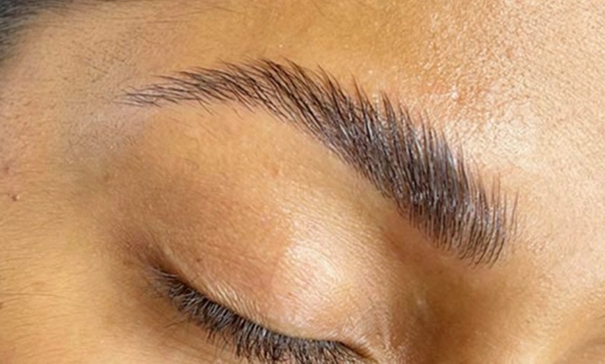 Image 6: Extensions et rehaussement de cils au choix chez Suncils Beauty