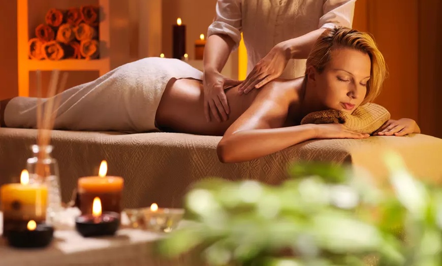 Image 1: Unwind with Neck and Shoulder Massage, Aromatherapy & Choice of Facial