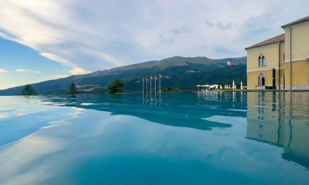 Italie, Lac de Garde : chambre double avec pdj ou ½ pension et boisson