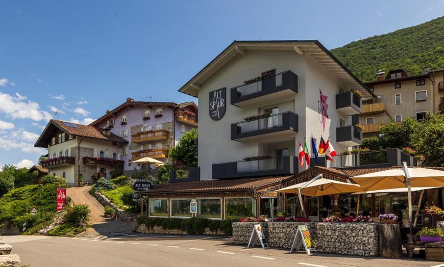 Image 20: Trentino: 1 o 2 notti con colazione, aperitivo o cena per 2