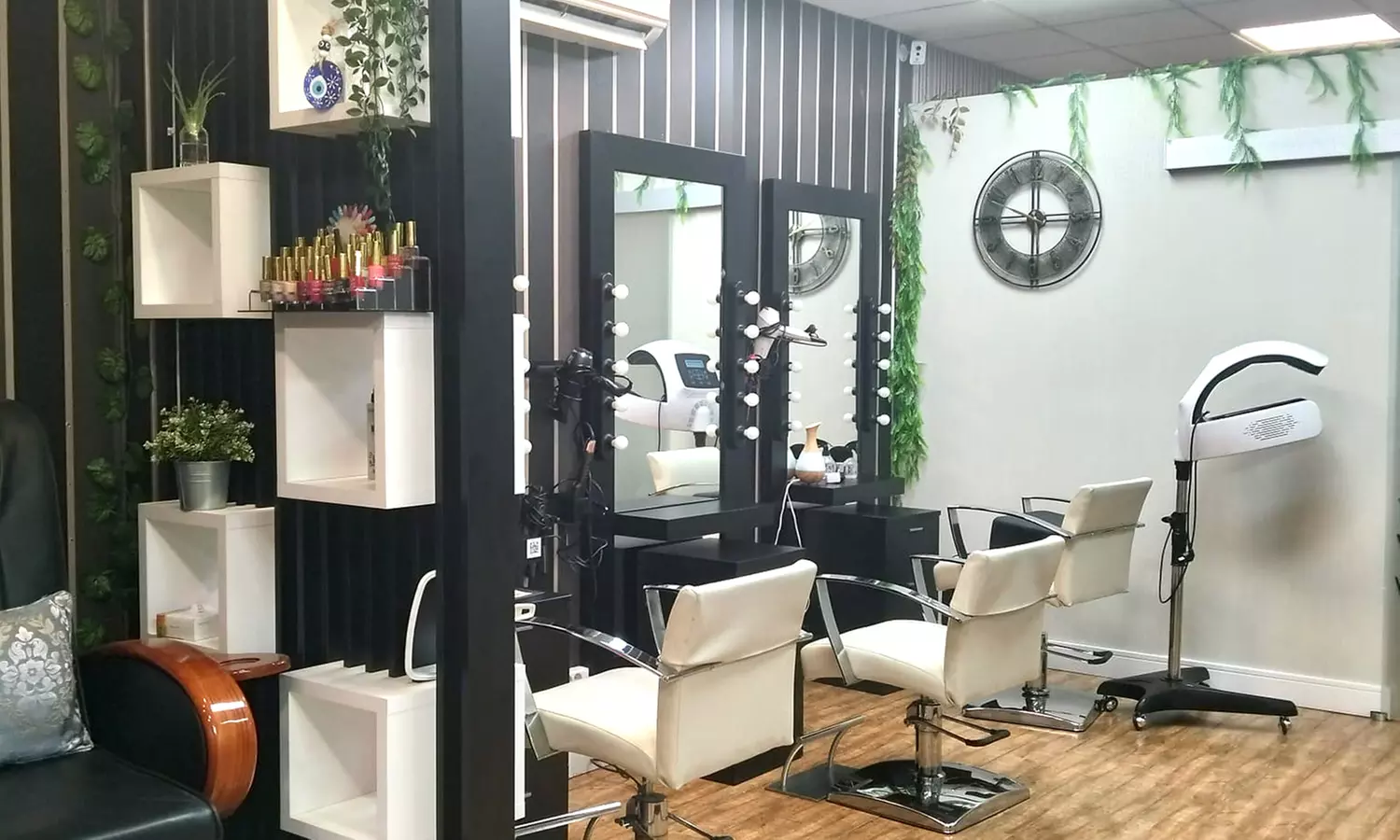 Corte, hidratación y opción a tinte o mechas babylights o balayage
