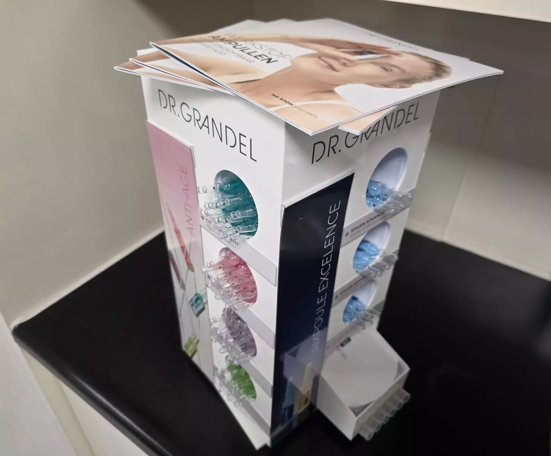 Stralende huid: Hydrafacial of microneedling behandeling (60 min.)