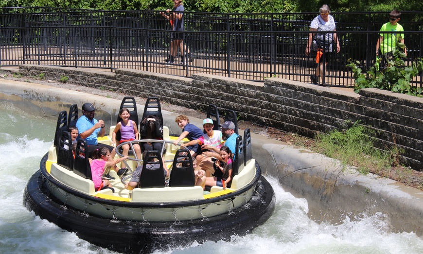 Image 5: LIMITED TIME OFFER: Six Flags St. Louis - Up to 50% Off
