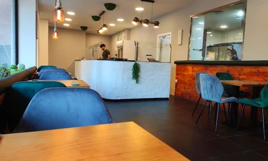 Image 8: Menús para 1 o 2 con bowl o roll, entrante, postre y bebida 