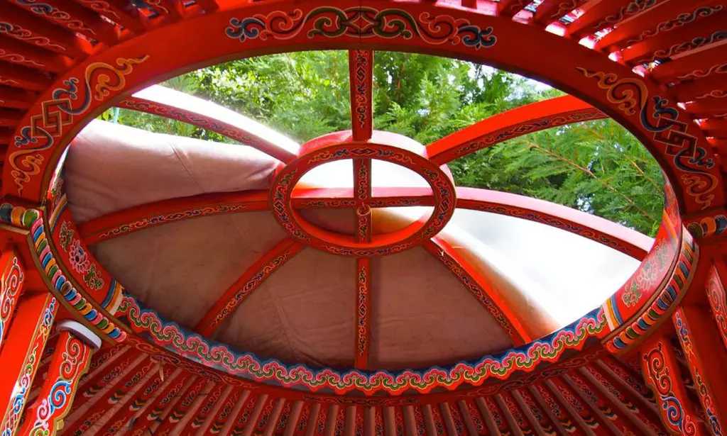 Proche Saint-Malo : yourte ou roulotte avec petit-déjeuner