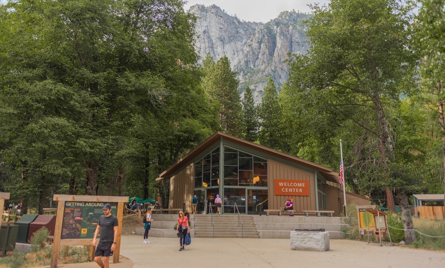 Image 8: ✈ Yosemite: 4-Day Adventure with Air & Hotel from Worldee