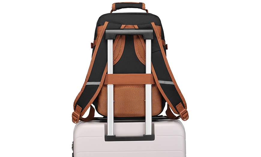 Image 14: Rugzak voor je handbagage tijdens het reizen