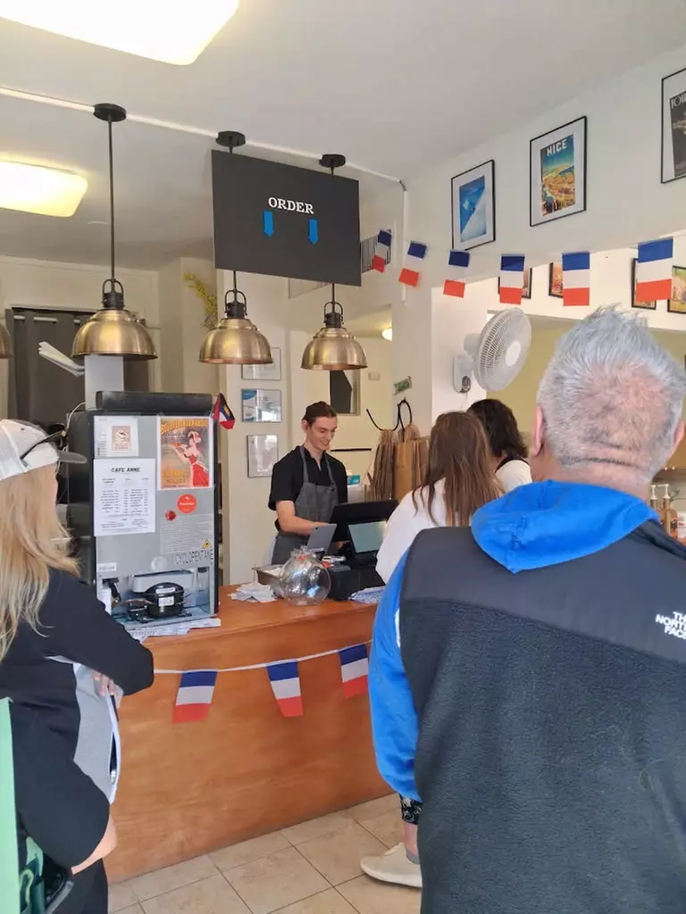 Enjoy Soup, Main Course, And Dessert Combos For One To Four People