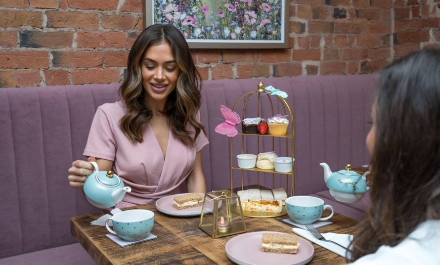 Image 10: 30-Min The Regal Refresh or 70-Min The Radiant Crown Japanese Head Spa