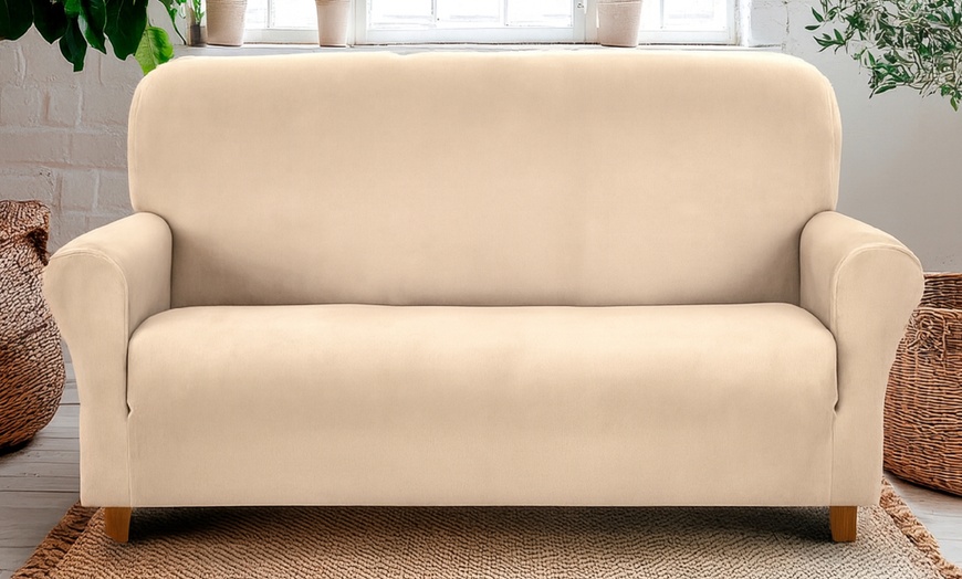 Image 11: Water-Resistant, Elegant Velvet Sofa Cover in Various Sizes