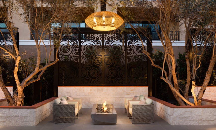 Image 10: Member-Only Deal: Hotel Solea, Autograph Collection