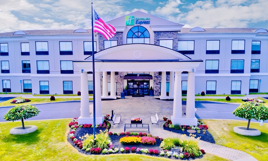 Image 16: Stay at Holiday Inn Express & Suites Chester–Monroe–Goshen, NY