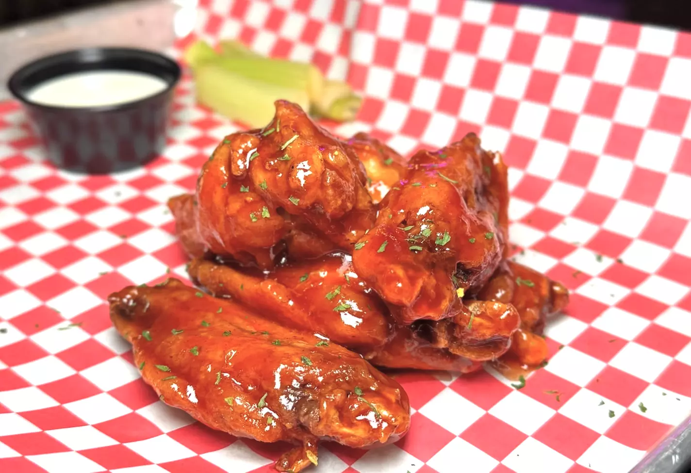 Savor 10 or 20 Wings, 1 or 2 Entree, and Drinks!