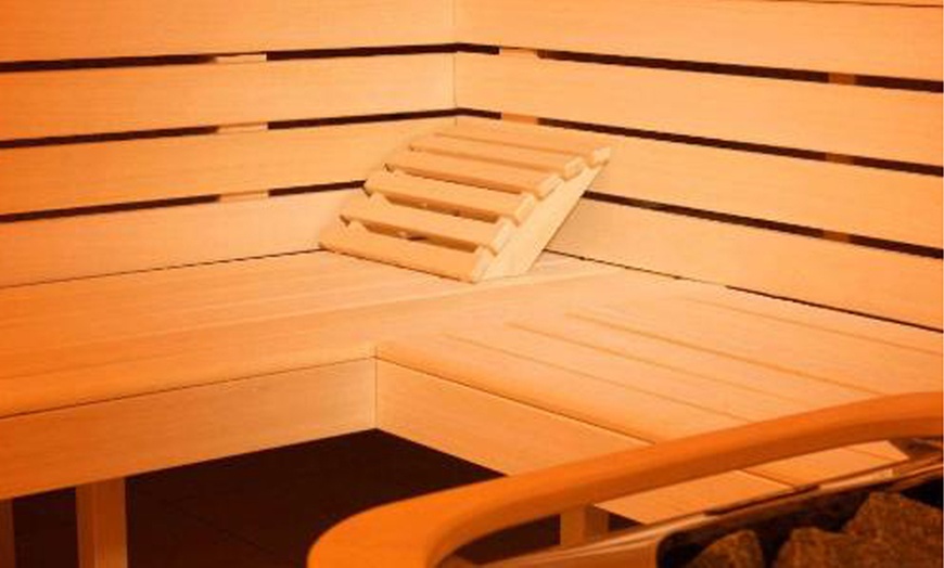 Image 3: Bei Koblenz: Superior-Doppelzimmer mit Halbpension