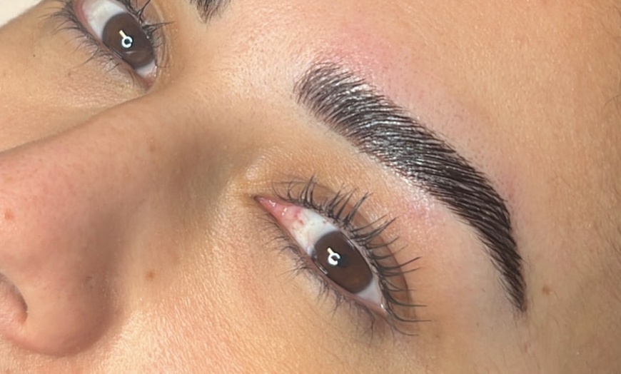 Image 6: Augenbrauen-Lifting, optional mit Färben, für 1 Person