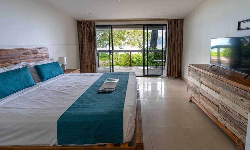 Image 2: Fitzroy Island Getaway: Stay with Breakfast & Optional Ferry Transfers