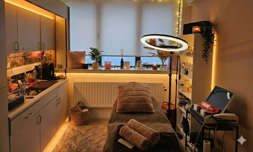 Image 2: Strakkere huid zonder te snijden: HIFU-behandeling in zone naar keuze