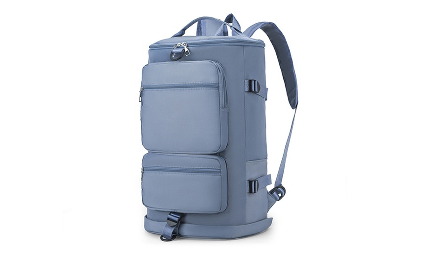 Image 3: Wasserabweisender Reise- oder Sportrucksack