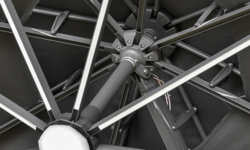 Image 10: Outsunny Cantilever Parasol with Solar or LED Lights