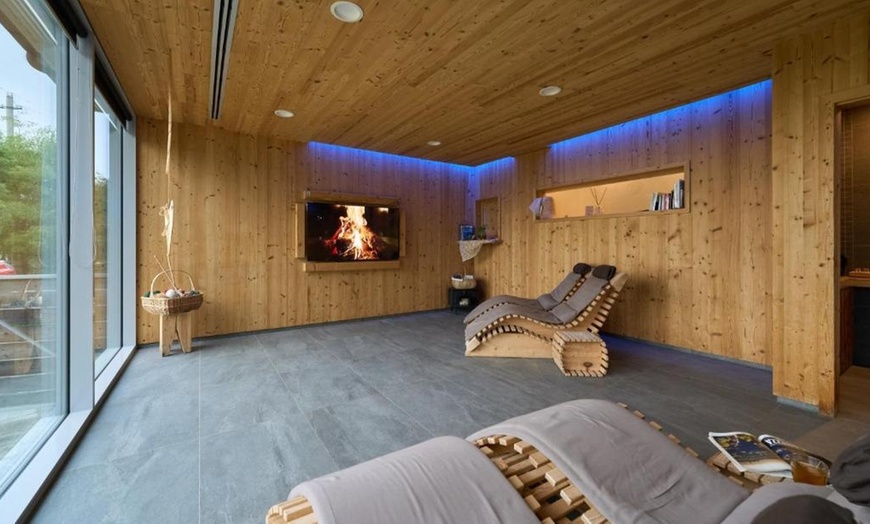 Image 3: Bergamo: camera matrimoniale con colazione, cena e Spa privata