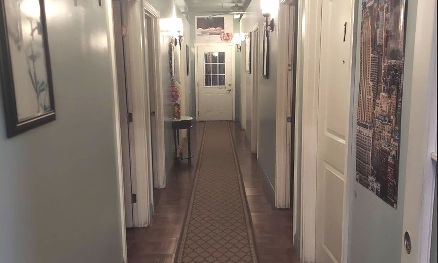 Image 5: Massages for 1 or 2 with Optional Hot Stones and Organic Masssage Oil 