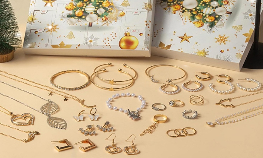 Image 7: 24-Day Jewelry Advent Calendar