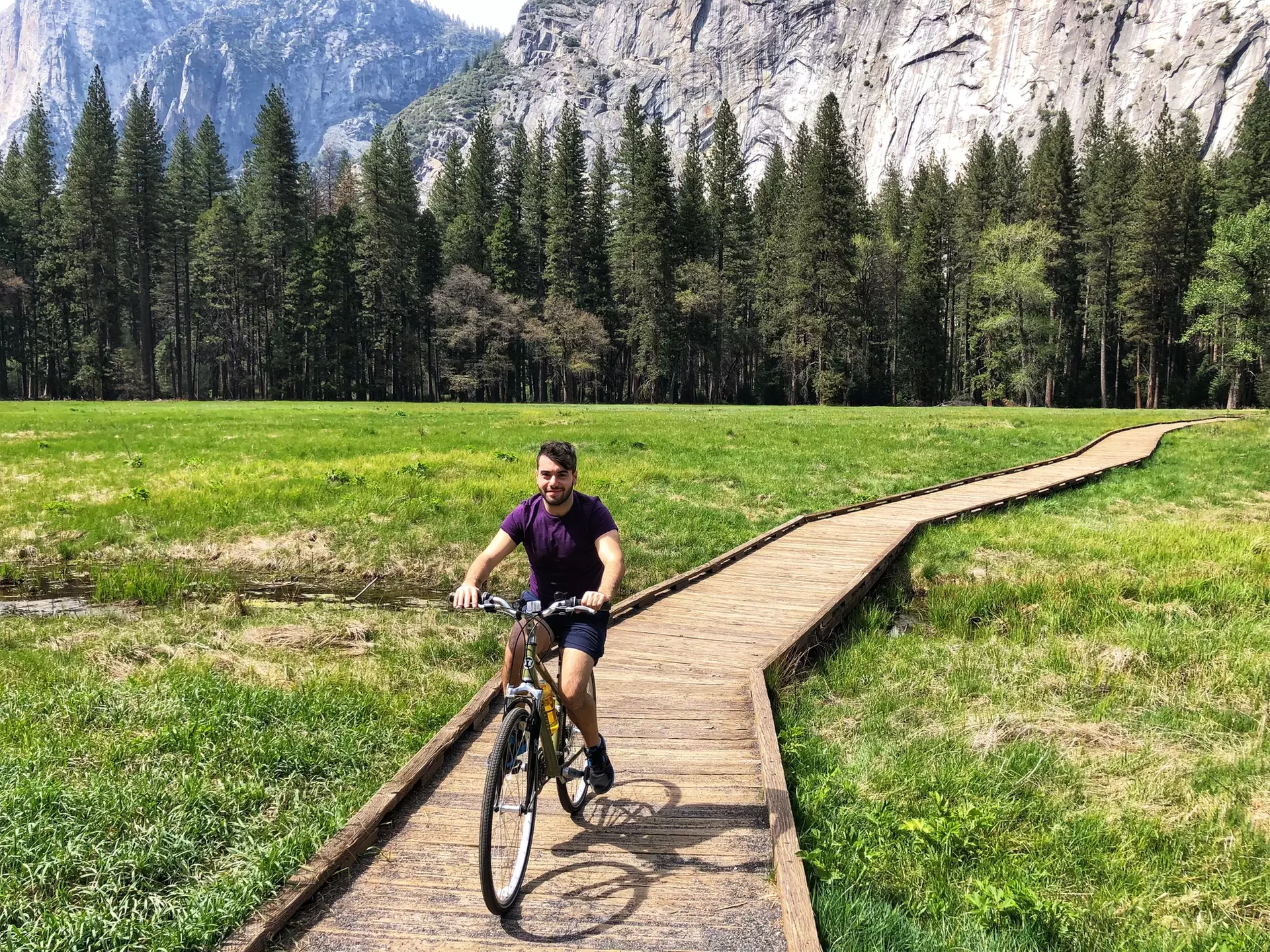 ✈ Yosemite: 4-Day Adventure with Air & Hotel from Worldee