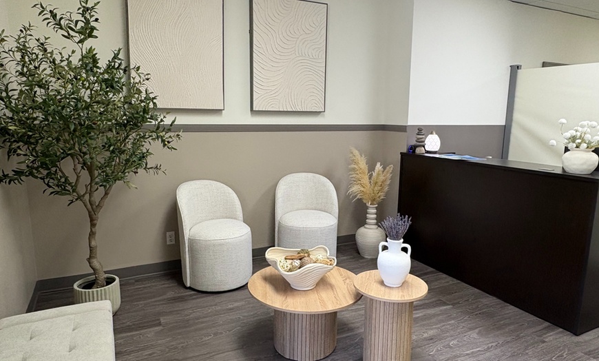 Image 4: Chiropractic Exam with Treatment, Adjustments & Massage Options