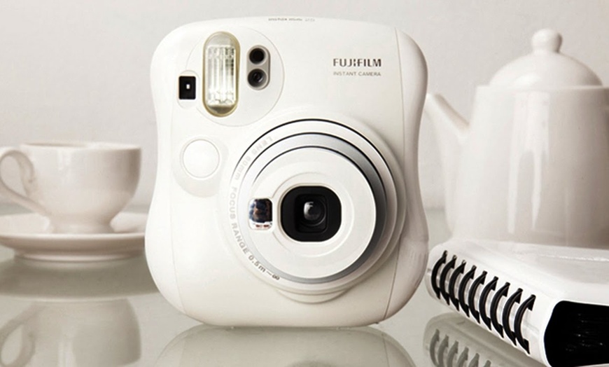 Image 3: Fugifilm Instax Mini and Bag