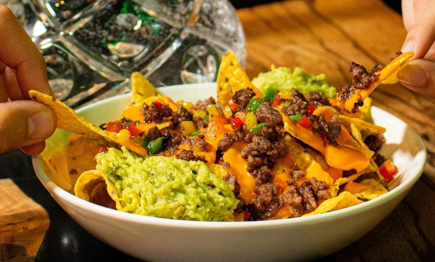 Image 3: Menú con hamburguesa o entrecot en tres ubicaciones a elegir