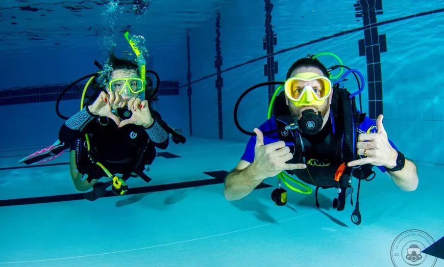 Image 1: Try Dive SCUBA Lesson for Beginners – Perfect for One or Two People