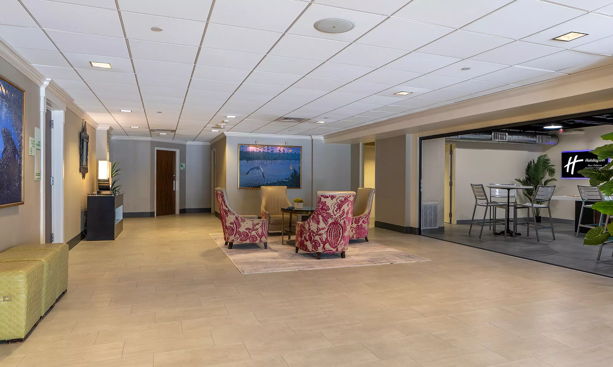 Member Pricing: Budget Hotel in Central NOLA with Rooftop Pool 