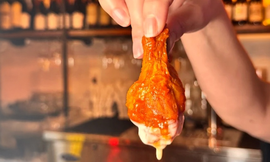 Image 7: Savor 10 or 20 Wings, 1 or 2 Entree, and Drinks!