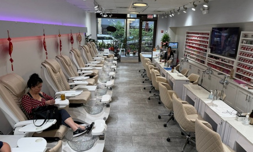 Image 4: No-Chip Manicure and Pedicure Packages, SNS Dipping Powder, and More