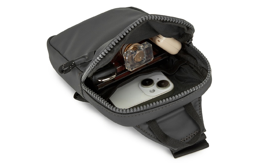 Image 27: Men's Lightweight Dalily Crossbody Bag 