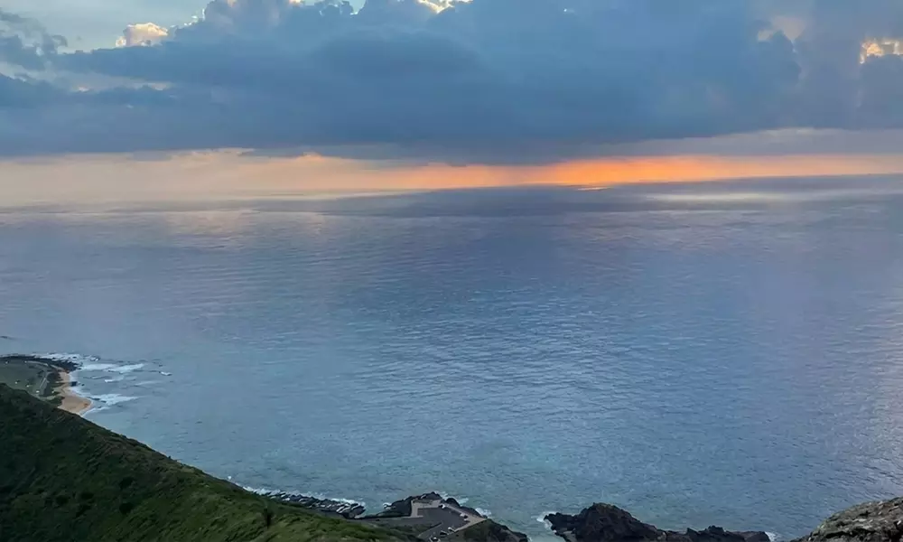 Guided Hike to Summit – Oahu