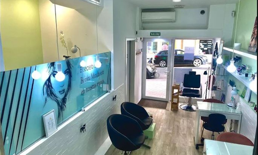 Image 2: Tratamiento facial de 45 minutos con maderoterapia y radiofrecuencia