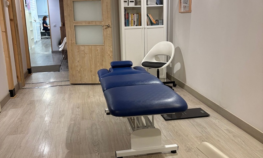 Image 4: Examen postural y ajuste quiropráctico con termografía