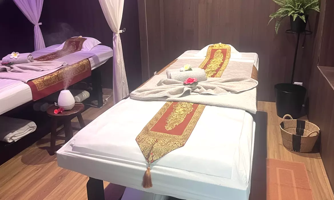 Massages thaï et aux huiles chaudes d'1h en solo ou en duo ou baby spa