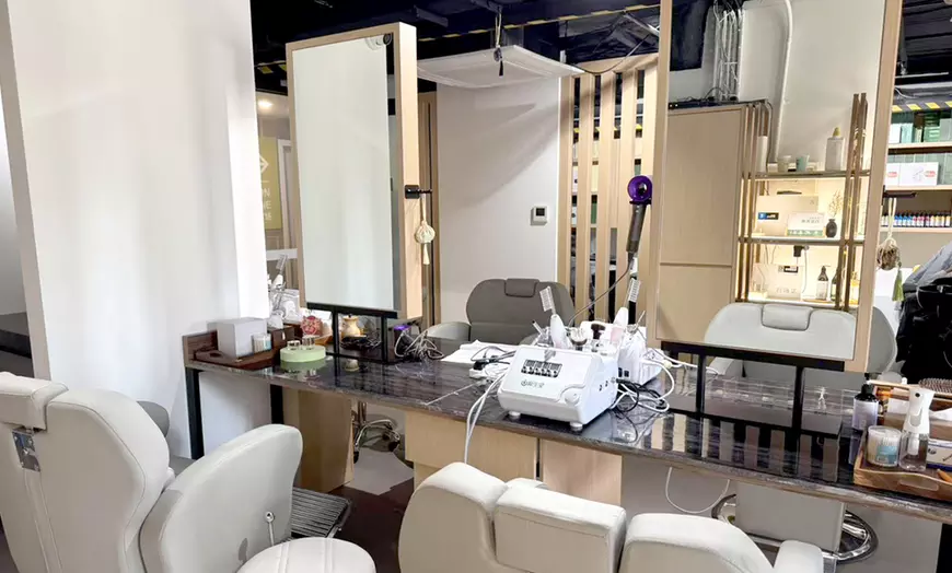 Image 4: Hydra-Treatments, Deep Nourishment, Scalp Detox, Hair Soothing,& More 