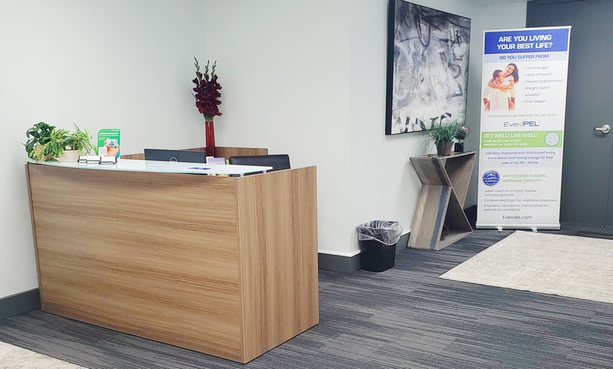 Image 4: Transform with Invisa-RED Weight Management Treatment (30-Minutes)