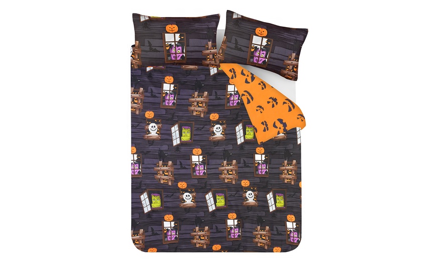 Image 6: Haunted House Duvet Set, Reversible Design