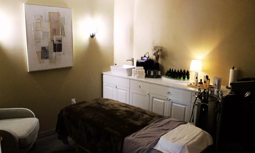 Image 8: One or Couples 120-Min Relaxation Package