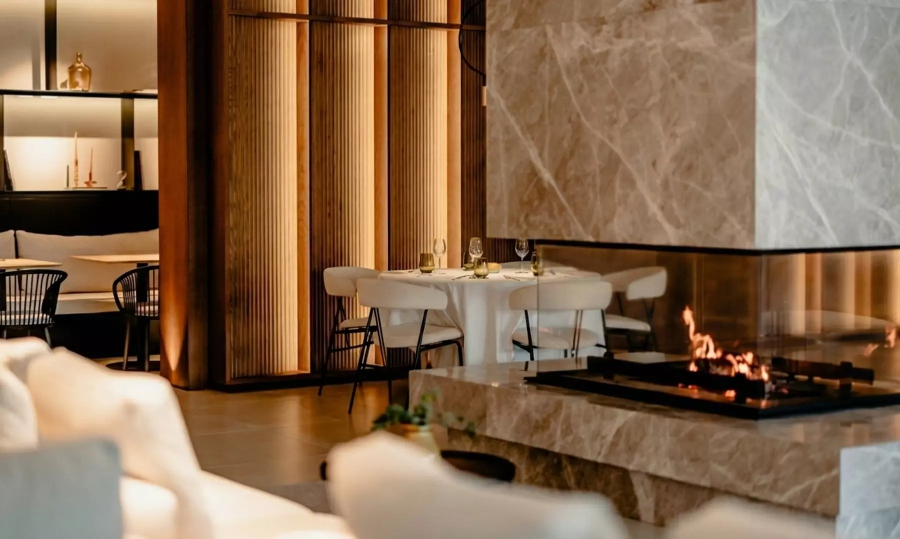 Ritual aromático en pareja con masajes, aceites de almendras y velas