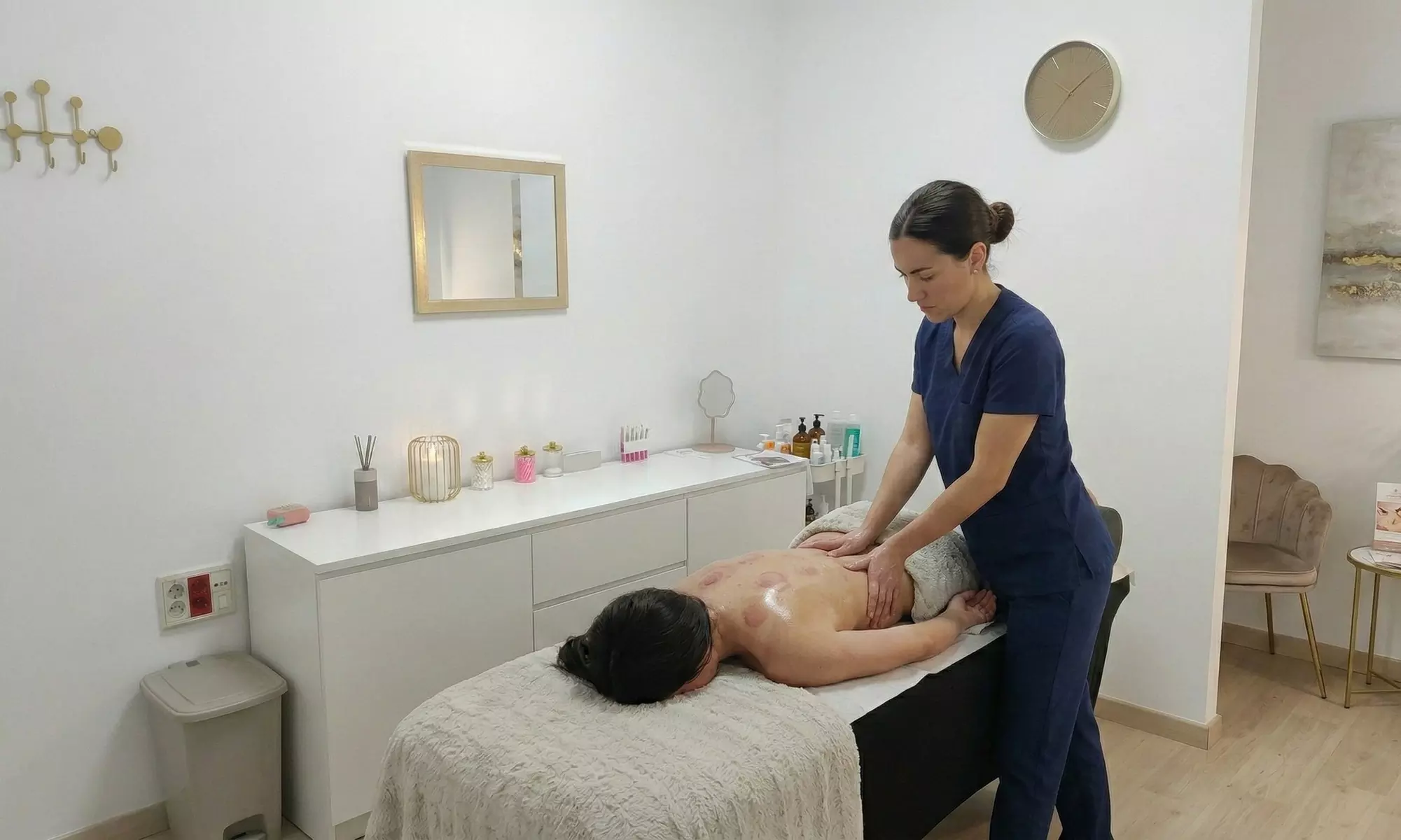 Masaje descontracturante: 30 minutos, 1h o bono de 3 sesiones de 1h