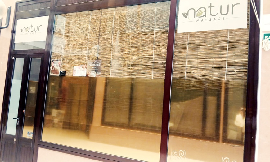 Image 4: Relajación total con masaje corporal y reflexología podal