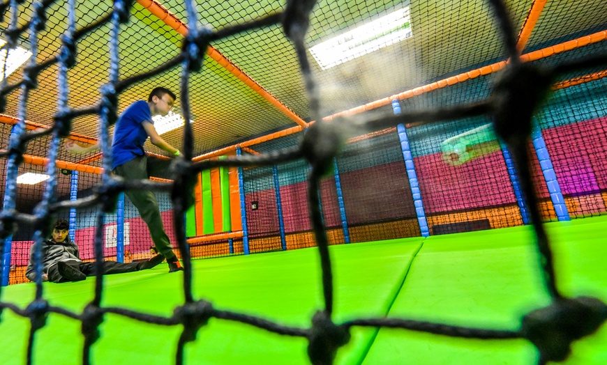 Image 4: Two-Hour Trampoline Session